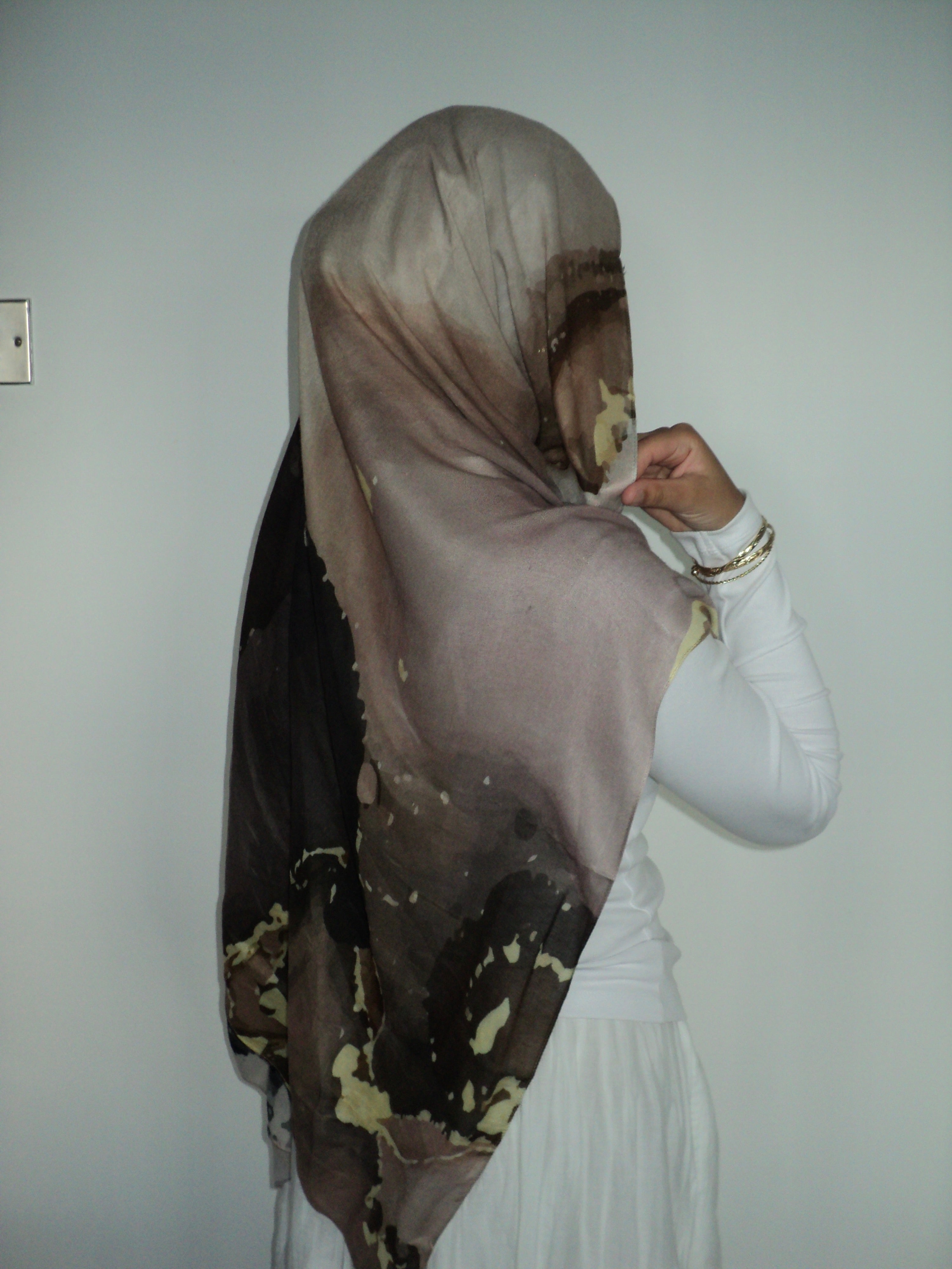 BALUT QUARTZ HIJAB